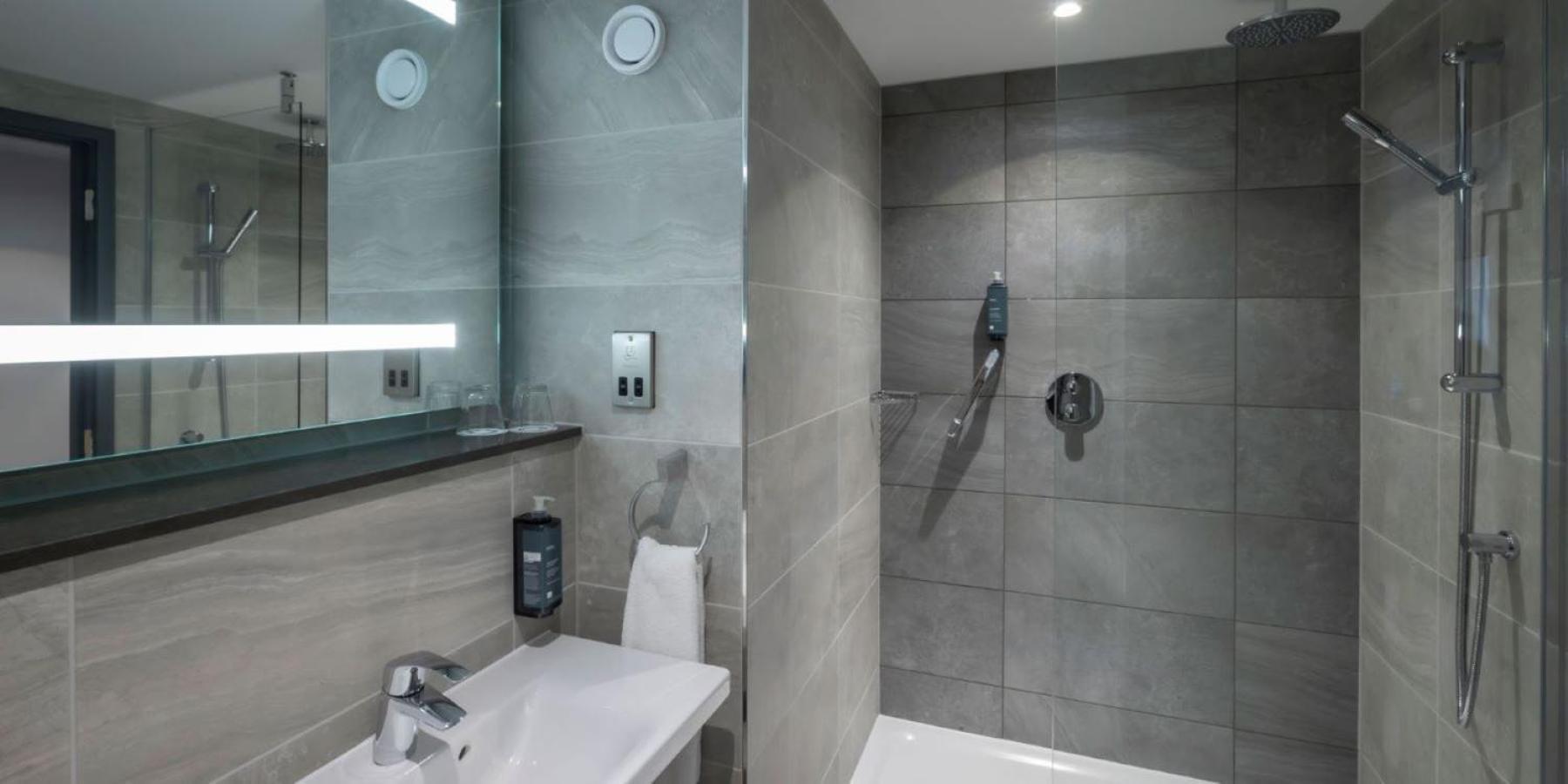 Maldron Hotel Brighton City Centre Dış mekan fotoğraf